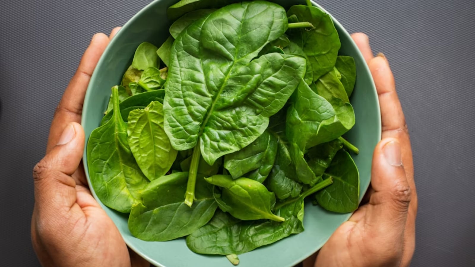 6 heart-friendly foods that deserve a place on your plate
