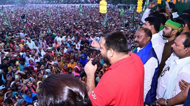 Calling on people to throw out the 20-year-old “rickety” Nitish government, Tejashwi refers to his promise of one government job per family.