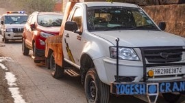 Red Fort blast: Cops move car linked to terror module from Khandawali in Faridabad Red Fort Blast case, Car blast, delhi Car blast, Delhi blast, Blast outside Red Fort, explosion near Red Fort, red fort Car blast, Faridabad-Pulwama terror link, blast Faridabad-Pulwama terror link, red fort blast Faridabad-Pulwama terror link, Indian express news, current affairs