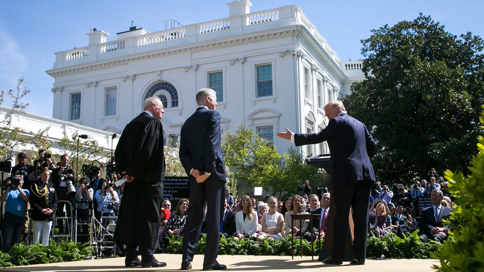 The Federalist society is torn between its legal philosophy and Trump’s demands