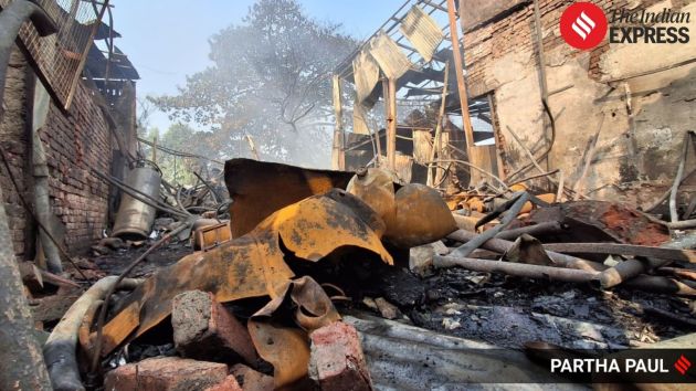 A massive cylinder blast at an oxygen godown near Kankurgachi triggers a large fire