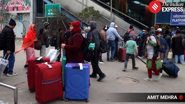 Daily commuters and long‑distance travellers alike had to alter travel plans and check real‑time updates repeatedly amid cascading delays
