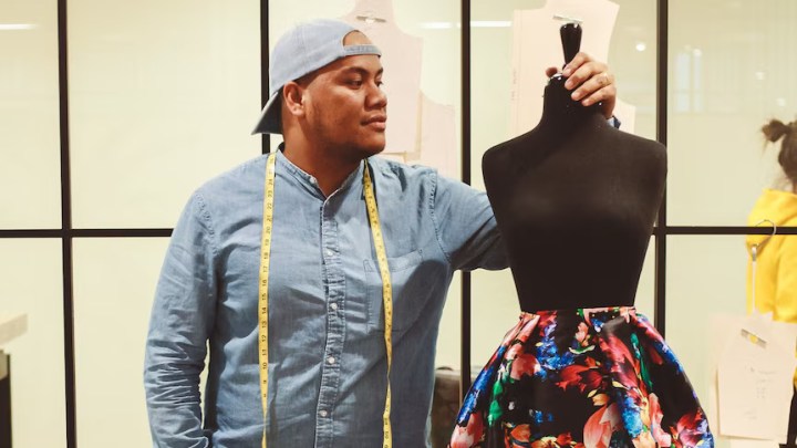 Safety volunteer charged with manslaughter for fatal shooting of 'No Kings' protester in Utah