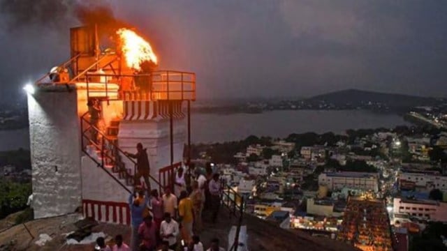 Tamil Nadu archaeology dept, Madurai temple row, Madurai temple, Madras High Court, Karthigai Deepam, Deepathoon atop Thiruparankundram hill, Indian express news, current affairs