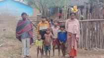 Adivasi Ho family, Jharkhand, West Singhbhum district, vegetable bag, ambulance,