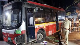 BEST bus accident outside Bhandup station