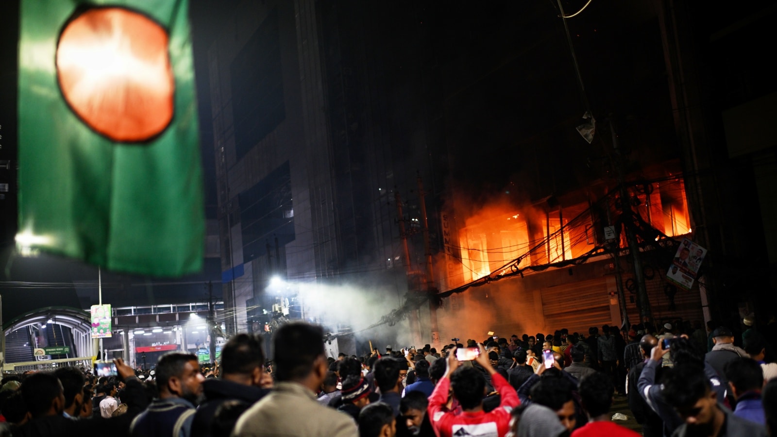 Conflict in Bangladesh is between those wanting to move forward and those wanting to move backward, says Taslima Nasrin