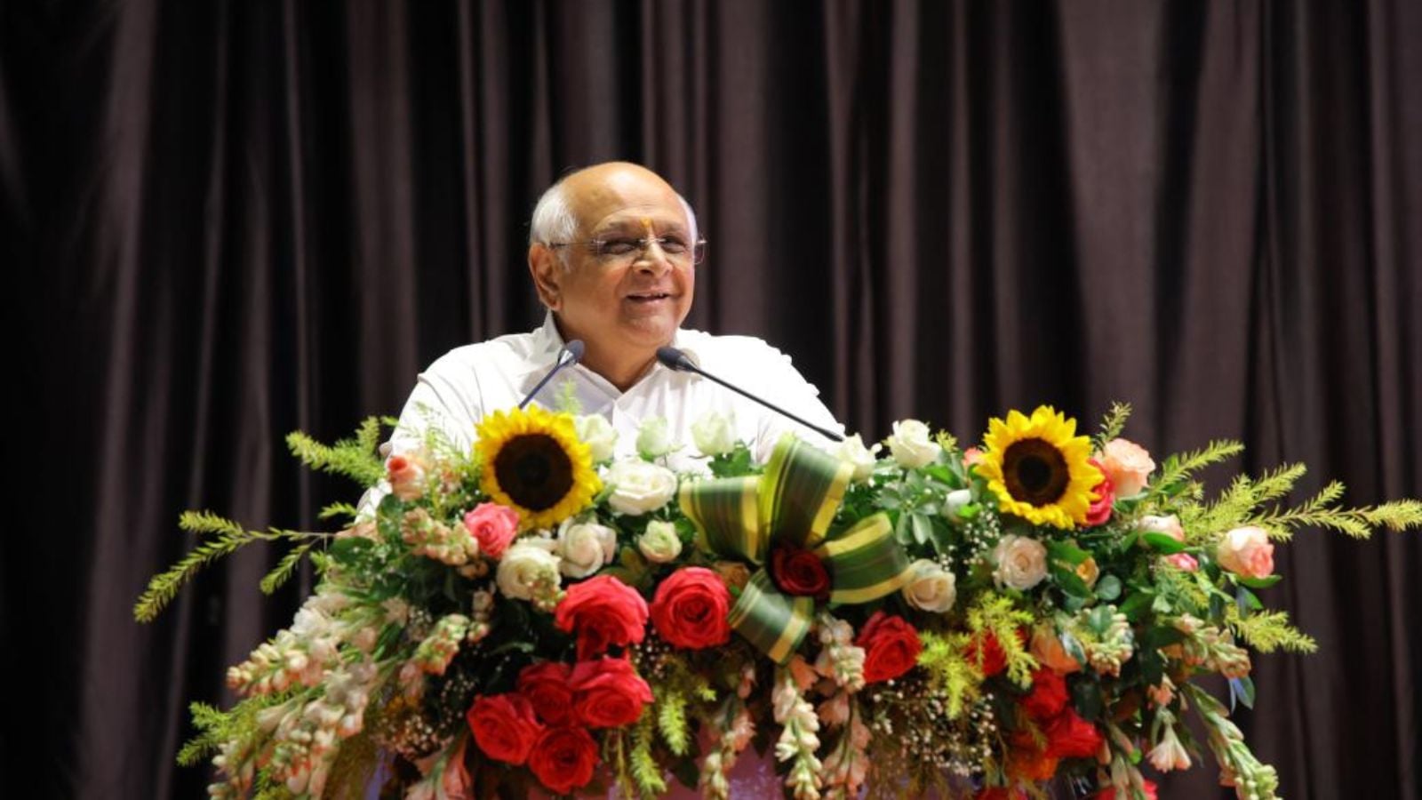CM Bhupendra Patel announces amendments to Gujarat Textile Policy