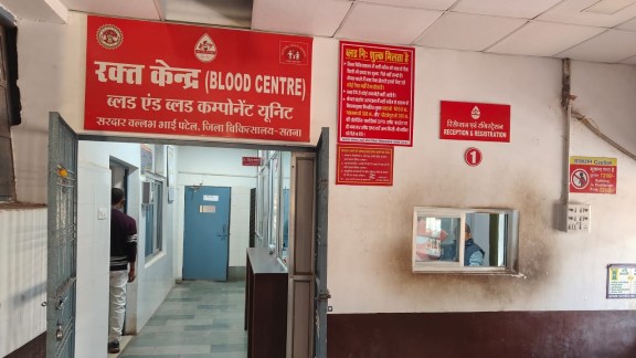 Madhya Pradesh, HIV, thalassemia, blood transfusions, Satna district hospital, blood centre, lapses, irregularities, donors, records, tests, Dr Manoj Shukla, Dr Devendra Patel, Rambhai Tripathi, Nandlal Pandey, inquiry team, suspension, show-cause notice, disciplinary action, blood bank, CLIA machine, National AIDS Control Organisation, probe, donors, transfusions, procedures, compliance, nursing homes