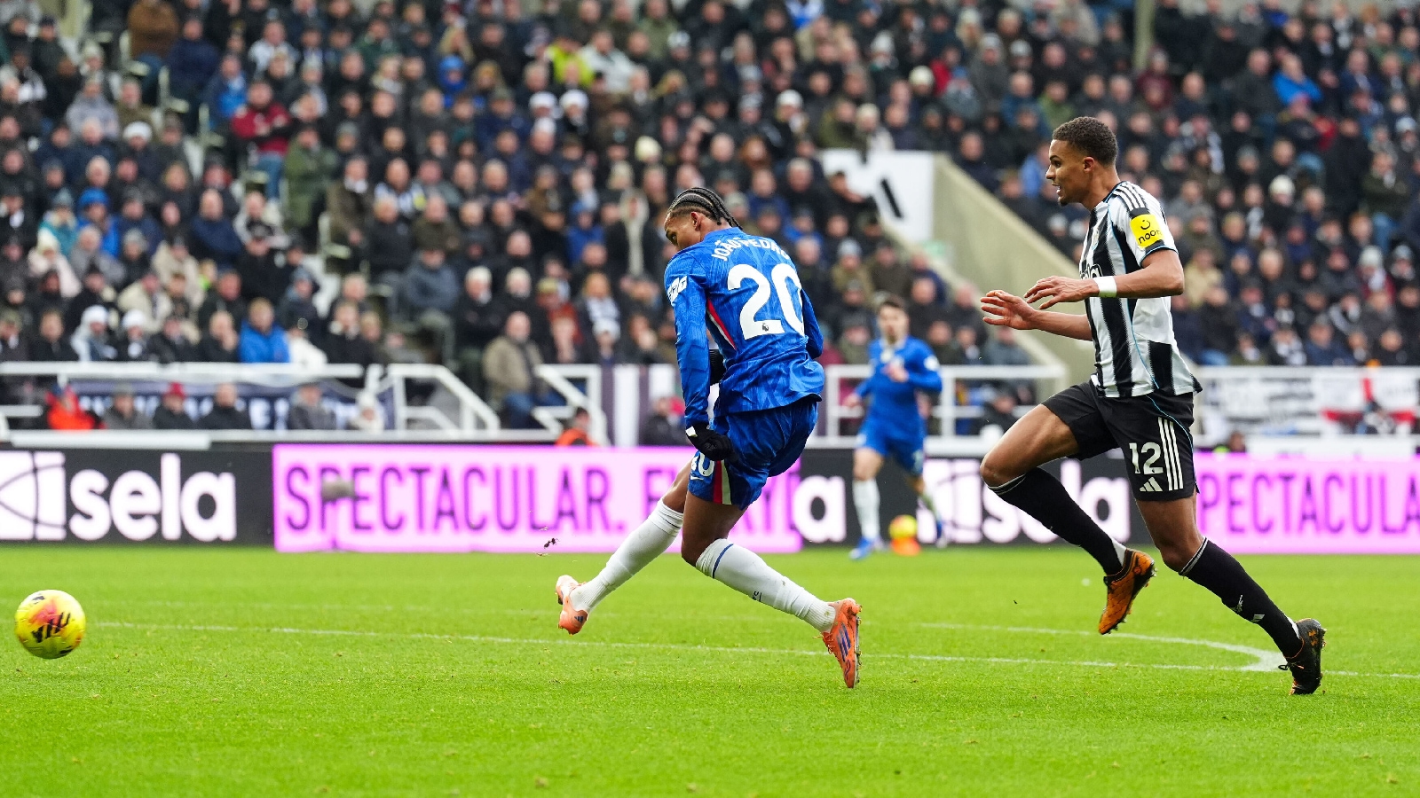 Newcastle squander two-goal lead in thrilling 2-2 draw with Chelsea