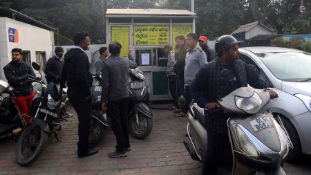 2,768 vehicles checked at borders, 460 ordered to return, 289 challans issued