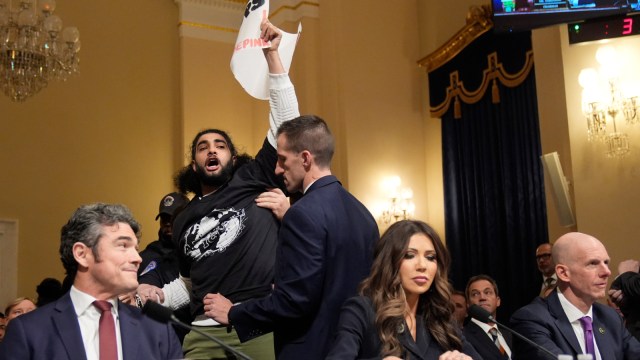 US Homeland Security Secretary Kristi Noem heckled at House hearing with 'Star Wars' theme