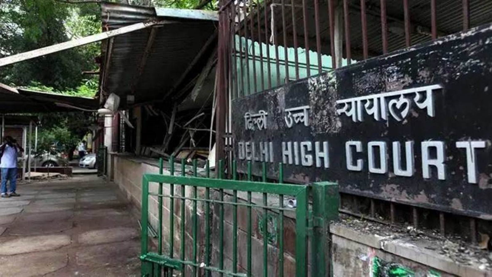 Delhi HC Orders Action Against Illegal Cafes in Majnu Ka Tila