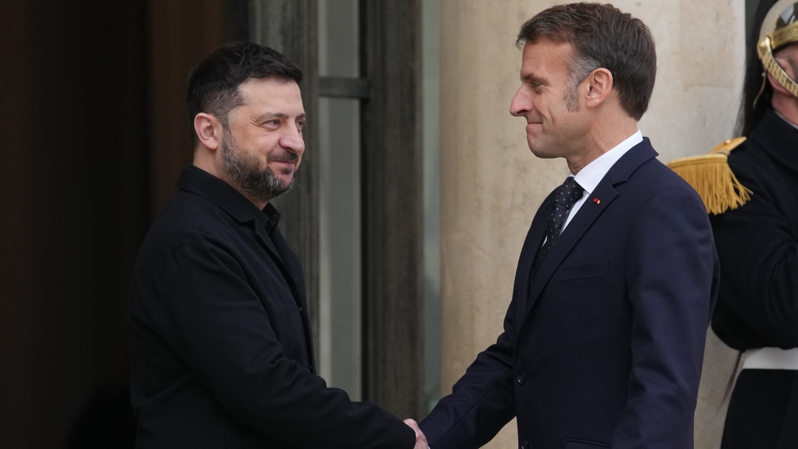 War must end as soon as possible, Volodymyr Zelenskyy says after meeting with Emmanuel Macron