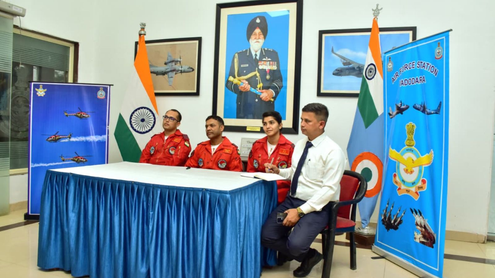 IAF Sarang Team to Display Dhruv Choppers in Gujarat