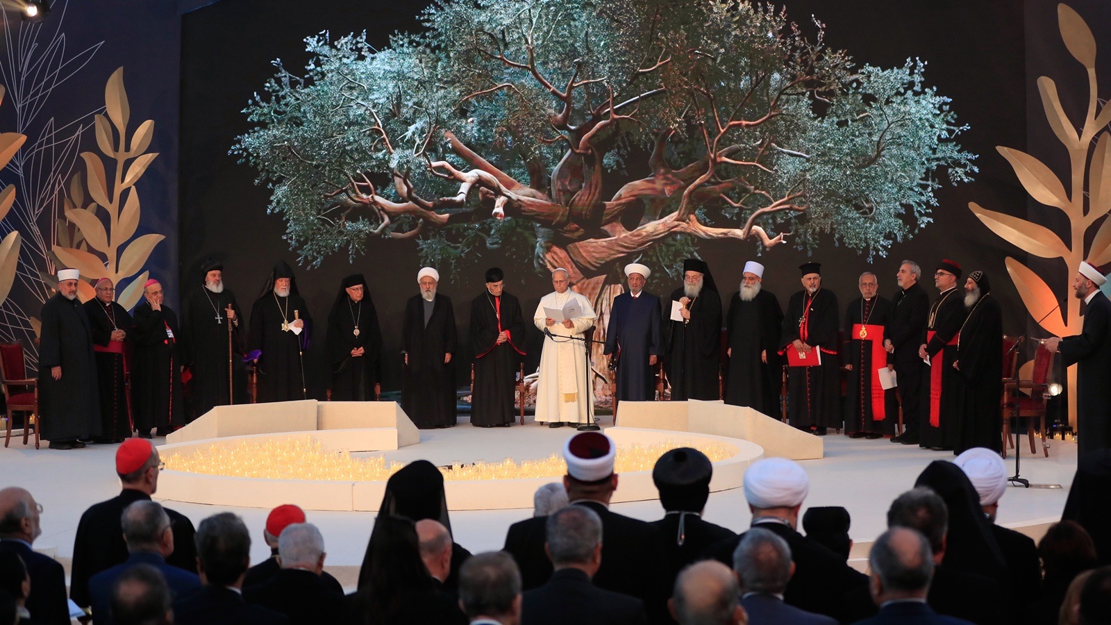 Pope in Lebanon asks for ‘divine gift of peace’ alongside country’s Christian and Muslim leaders