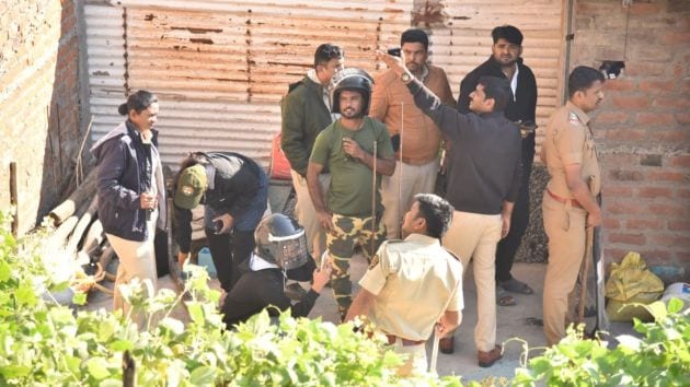 The animal was later captured by officials from the Transit Treatment Centre (TTC), located in the Seminary Hills area, after a challenging operation.