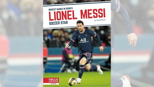 The book cover of Lionel Messi: Soccer Star by Derek Moon 
