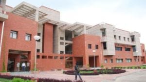 Over 20 researchers, including PhD students, postdoctoral researchers and AI researchers at various levels, are involved in the experiment.