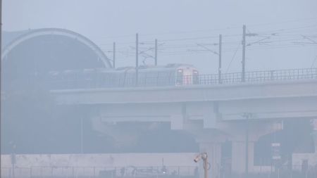 The overall AQI in the national capital was at 392, according to the Central Pollution Control Board.