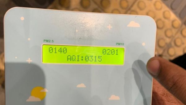 An air quality showing AQI as 315 (Express Photo)