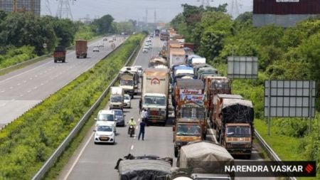 Pune Police announce brief rolling traffic diversions for final Pune Grand Tour stage, with no road closed for over 30 minutes