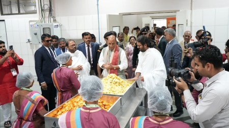 rajnath singh, rajnath singh Shrimad Rajchandra Sarvamangal Centre of Excellence for Women, Shrimad Rajchandra Sarvamangal Centre of Excellence for Women, COEW, Indian express news, current affairs