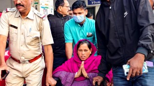 Sunali Khatun return, India Bangladesh border crossing, Supreme Court intervention, illegal immigrant allegation, BSF BGB flag meeting, Birbhum family deportation, Delhi Police deportation case, Chapainawabganj court bail, humanitarian repatriation India, West Bengal migrant rights, Malda Mehadipur border, Trinamool Congress reaction, forced deportation India, Indian citizenship dispute, Malda Medical College observation