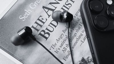 From a fashion statement perspective, wireless headphones offer a certain effortlessness and nonchalance. (Image: Bijin Jose/The Indian Express)