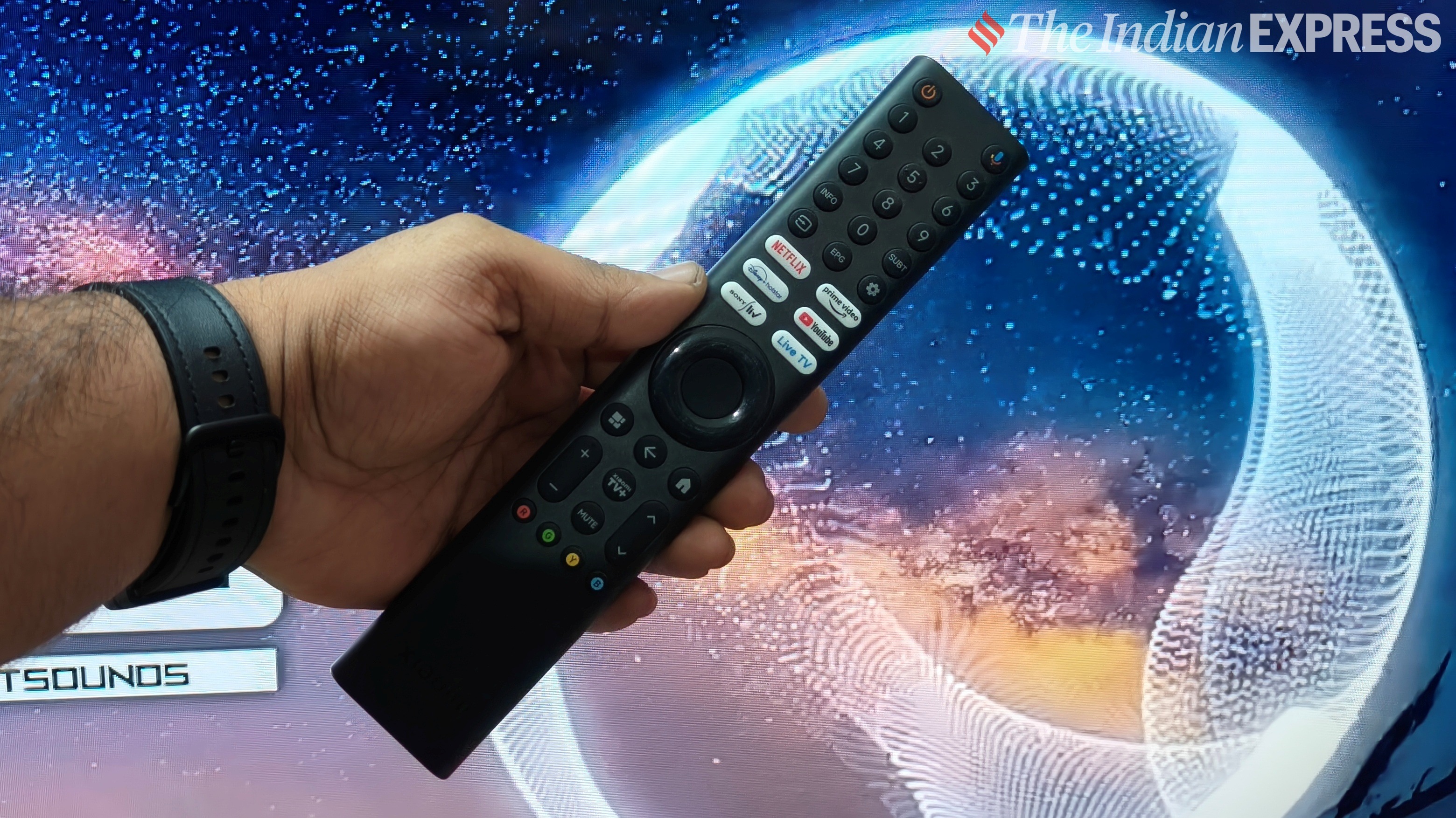 Xiaomi has also included batteries with the remote.