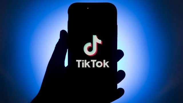 ikTok signs deal to sell US