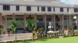 In the wake of deteriorating air quality in the national capital, Delhi High Court has allowed lawyers and litigants to appear before the court virtually.