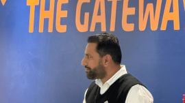 In the same post, Dewan said that he first got into an argument with Air India Express pilot Virender Sejwal over the latter jumping the queue.