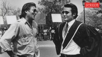 Akshaye Khanna (R) with father Vinod Khanna (L). (Photo: Express Archives)