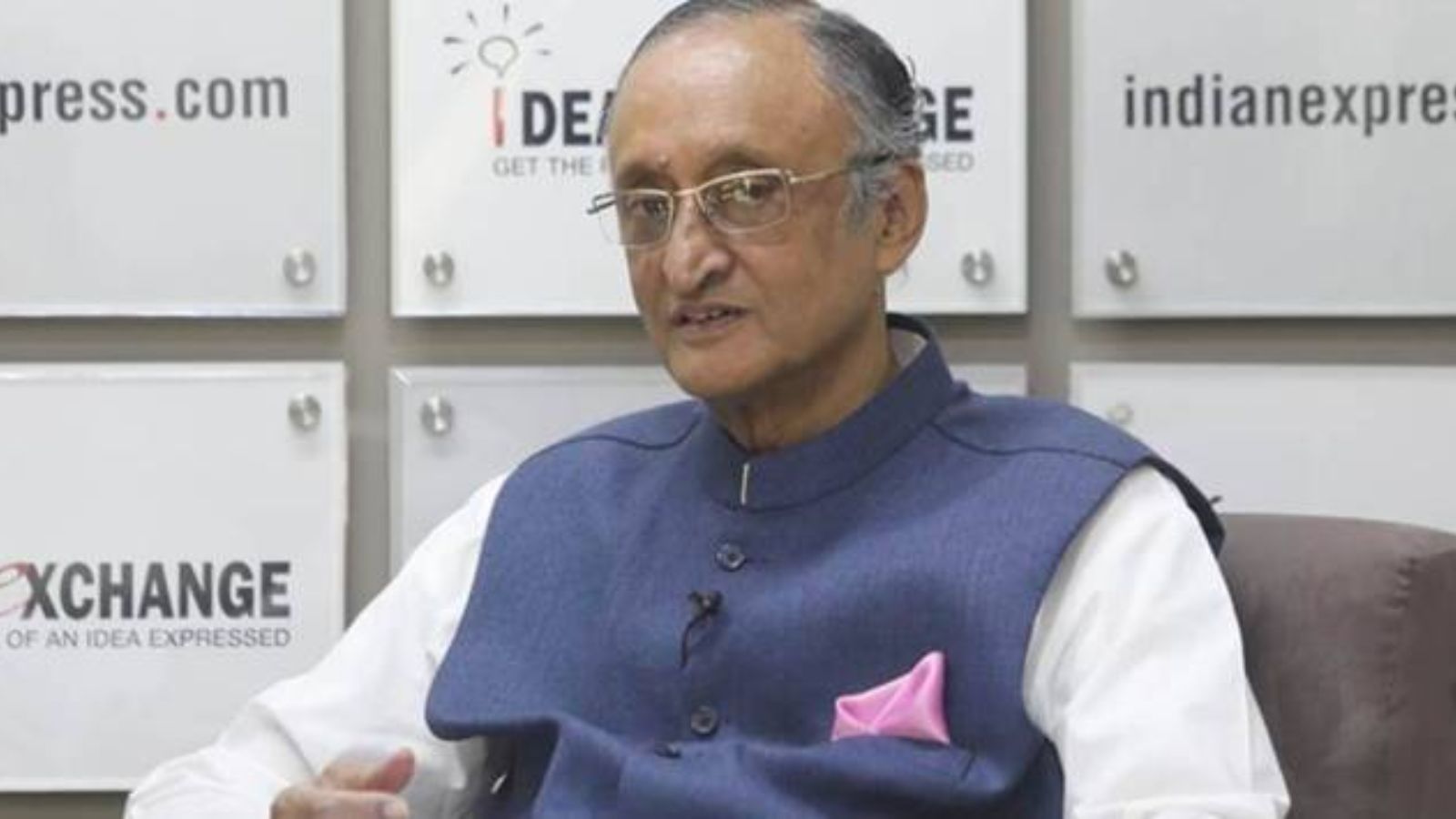 Amit Mitra blames Centre for GST issues
