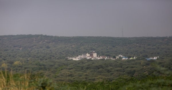 The public concern is rooted in history: the Aravallis have long faced sustained pressure from legal and illegal mining, as well as construction and other development activities.