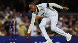 Ashes 2025: Former Australia pacer Ryan Harris has urged Jofra Archer to remove his gold chain to regain some pace. (AP Photo)