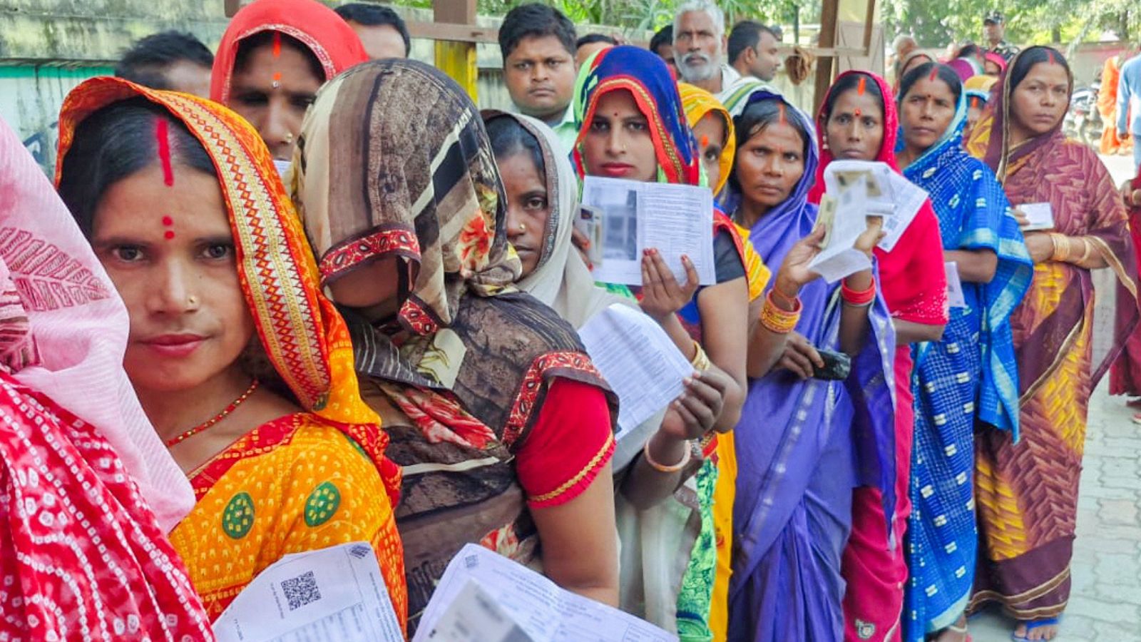 Bihar's Cash Transfers Spark Political Debate