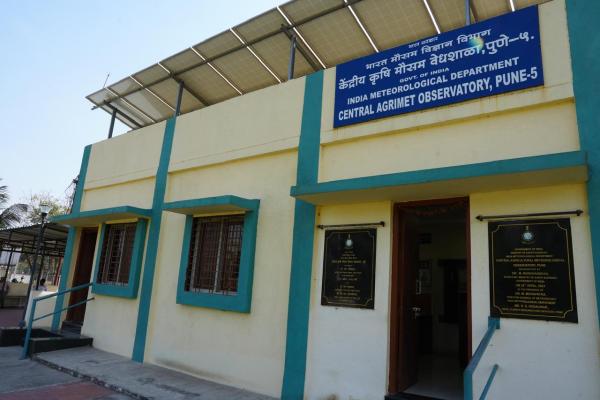 It is included in the list of the World Meteorological Organisation (WMO) centennial observatories across the globe. The offices of CAgMO overlook a ground studded with various types of instruments.