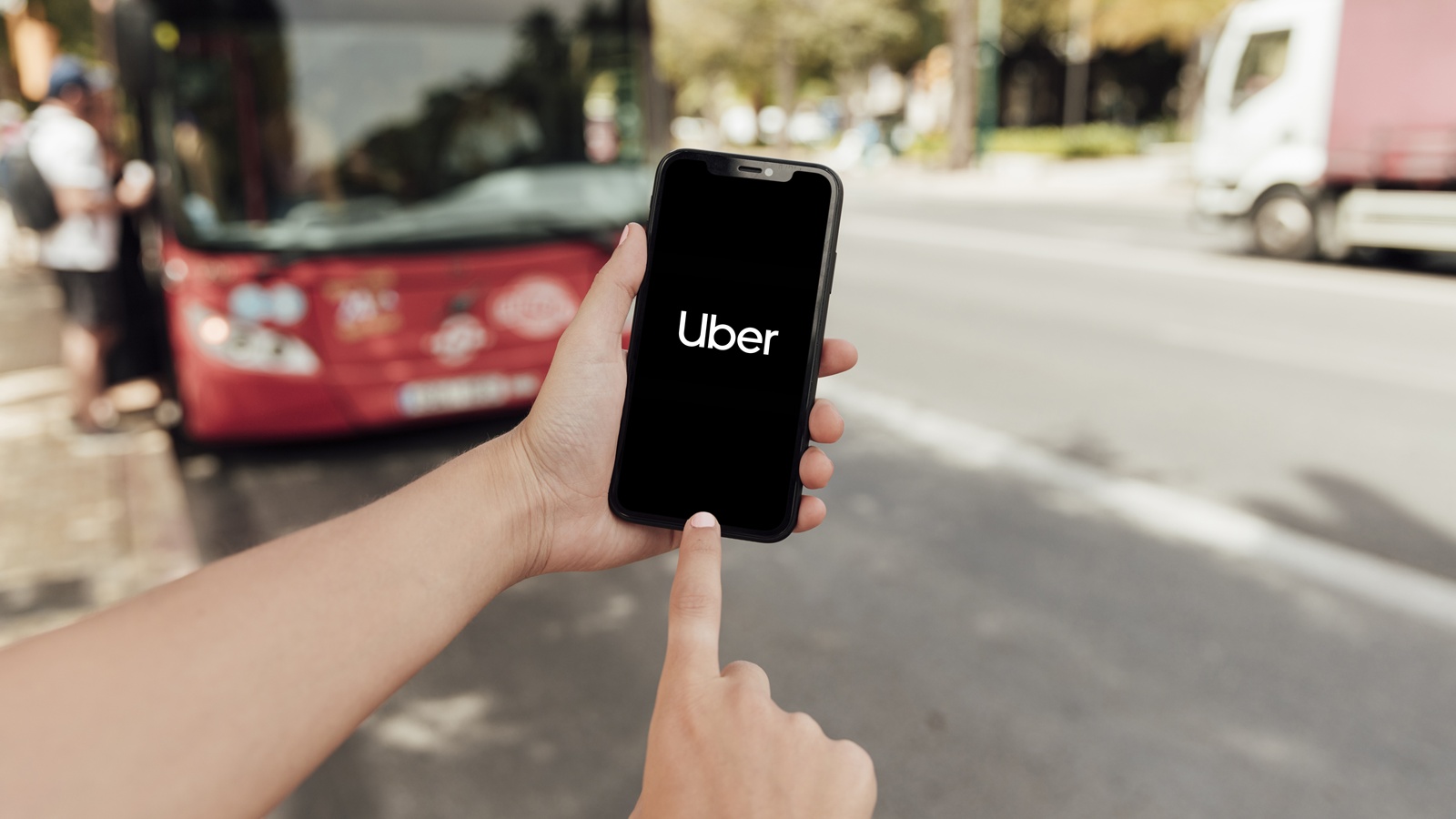 Uber Clears Violent Felons to Drive