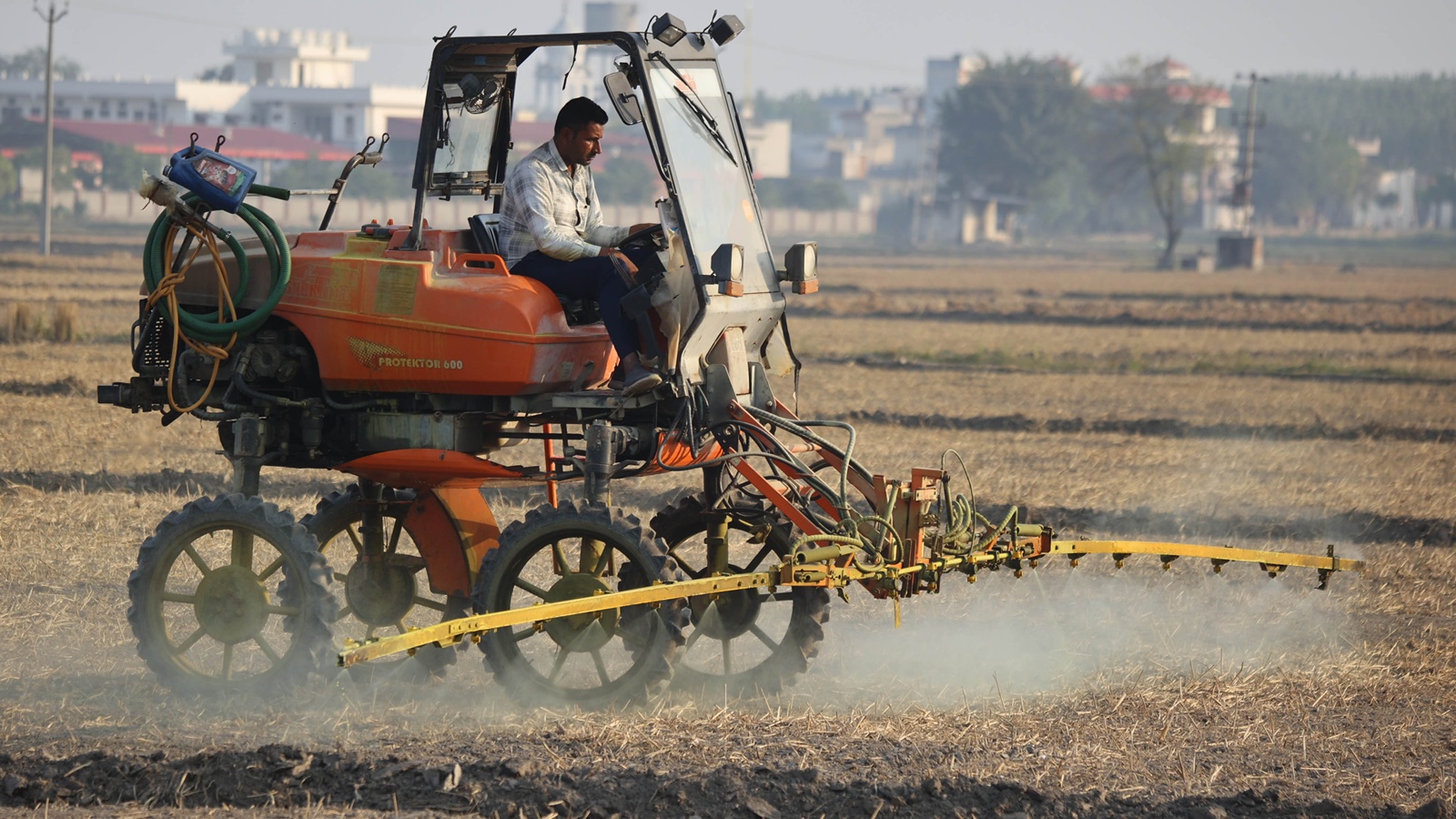 Uttar Pradesh Cuts Loan Interest for Farmers