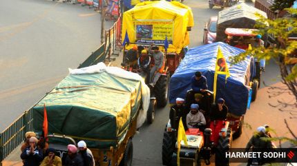 Devotees are going to Shaheedi Jor Mela Sirhind Gurudwara Fatehgarh Sahib to mark the Martyrdom the Sahibzadas of Guru Gobind Singh outside Gurdwara Dukh Niwaran Sahib in Patiala on tuesday express Photos By Harmeet Sodhi