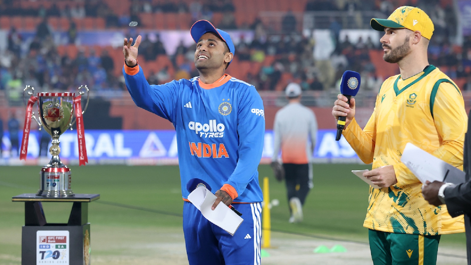 Dew Factor: Why Teams Bowl First in T20 Cricket