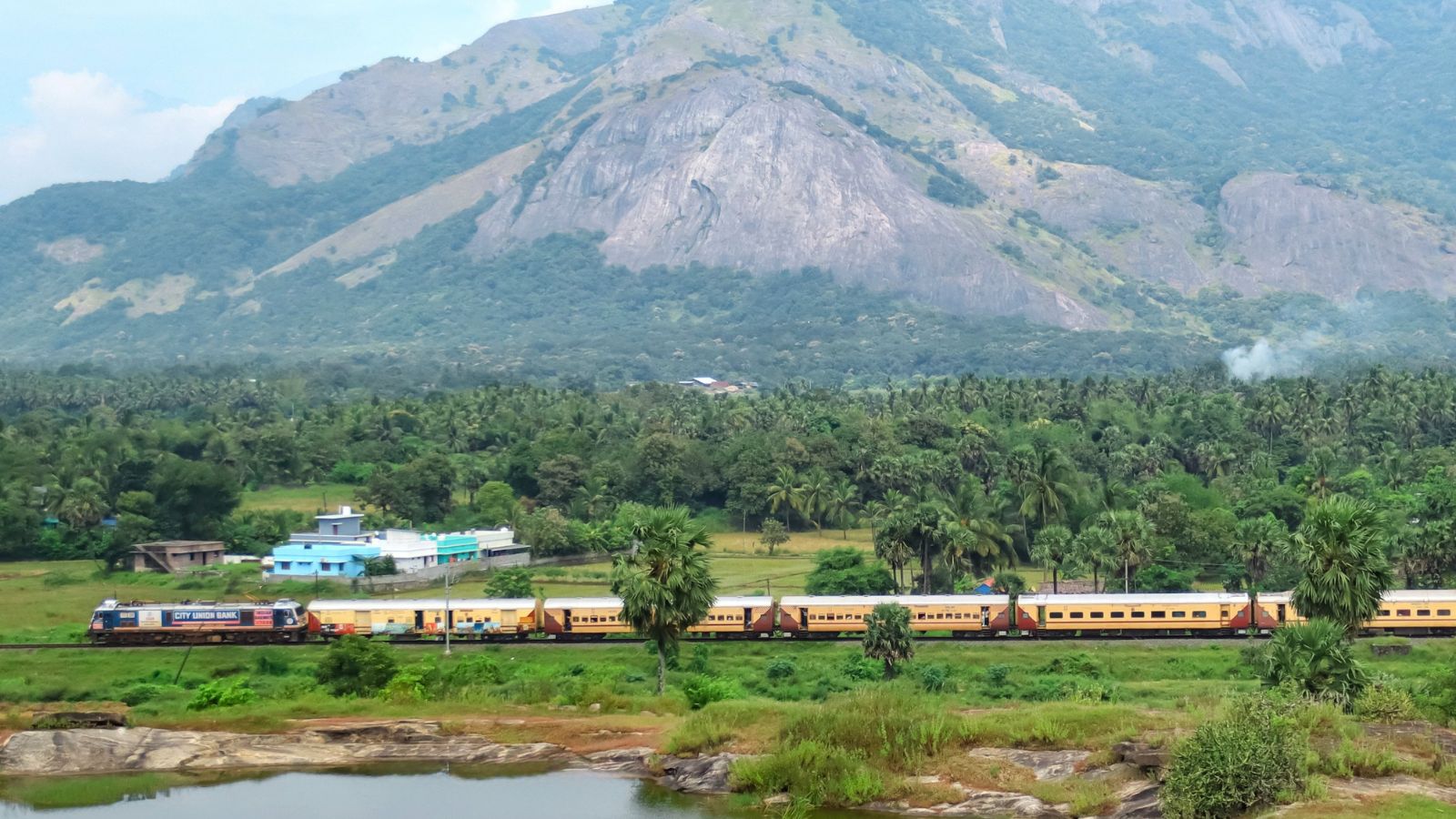 Indian Railways punctuality improves; Mail/Express trains record 80% on-time performance in Apr-Oct 2025