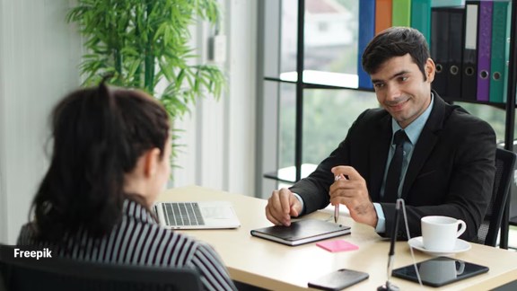 Employees can lose trust in their manager, even if there was a pre-existing positive relationship and their manager had demonstrated positive leadership behaviours