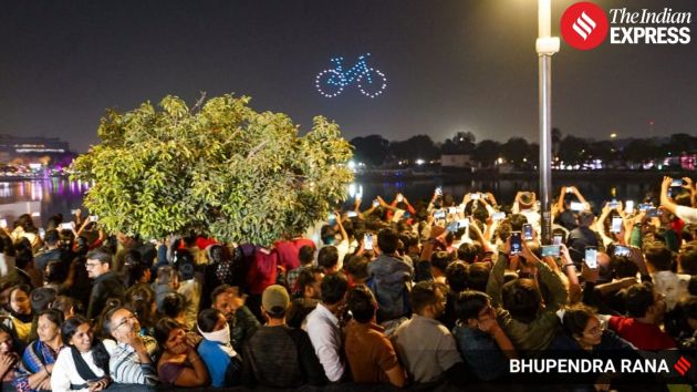 A large-scale drone show was presented on the opening day