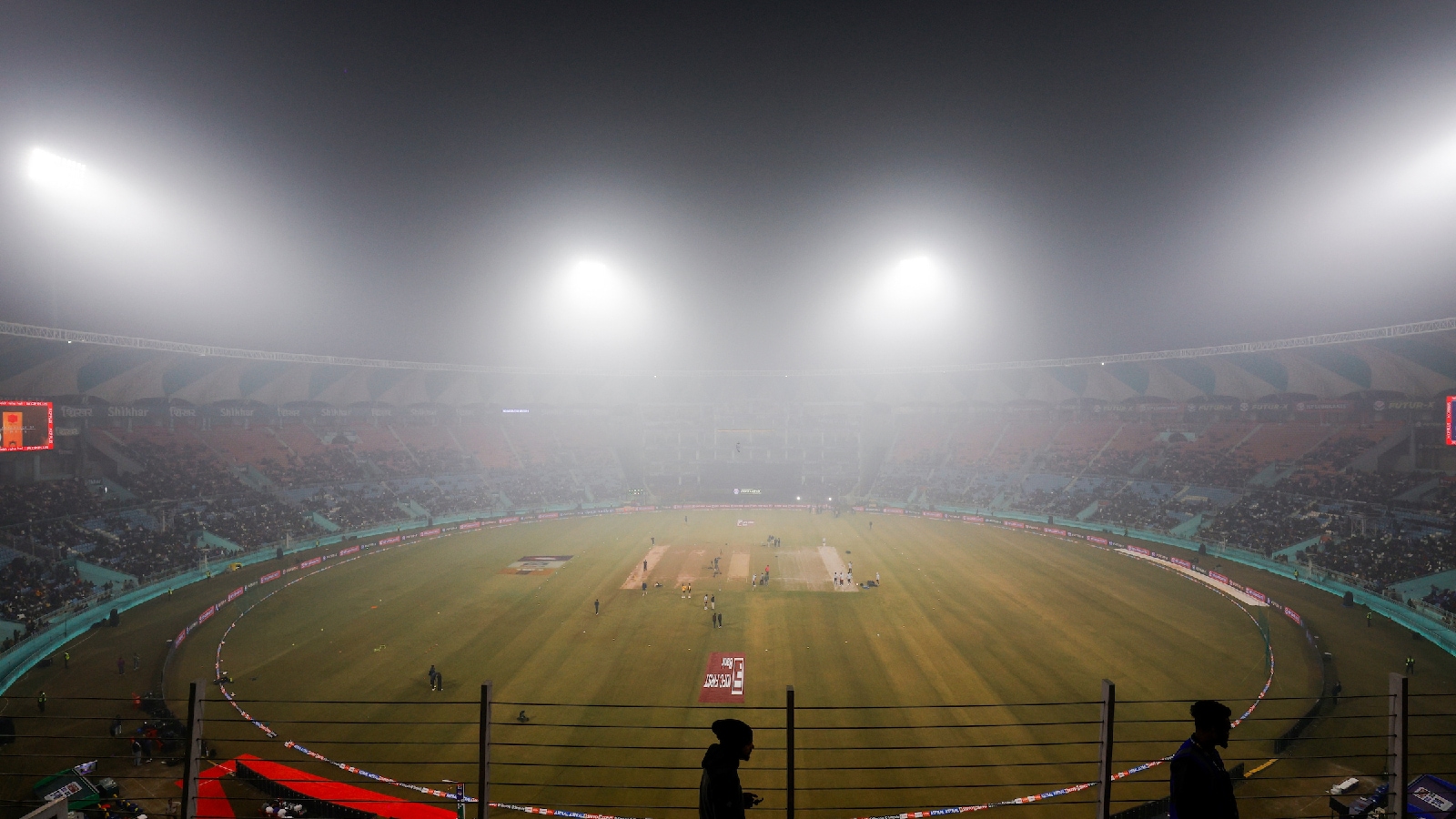 ‘If they walk past again, we should grab them for clarity’: Uthappa, Steyn question match officials over 6 fog inspections in Lucknow T20I