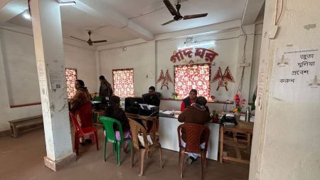 A ‘CAA help centre’ being run by the All India Matua Mahasabha at Thakurbari, in Thakurnagar in West Bengal’s North 24 Parganas district. Credit: Ravik Bhattacharya