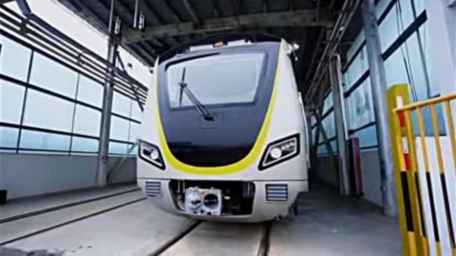 6th train set to improve Bengaluru Metro Yellow Line frequency from 15 ...