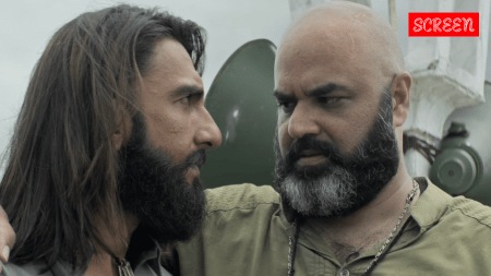 Dhurandhar actor Naveen Kaushik revealed Ranveer Singh helped in controlling crowd while shooting rally scenes